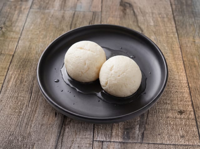 Rasgulla.